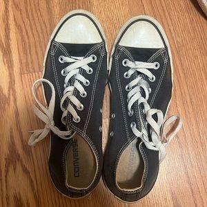Black converses!